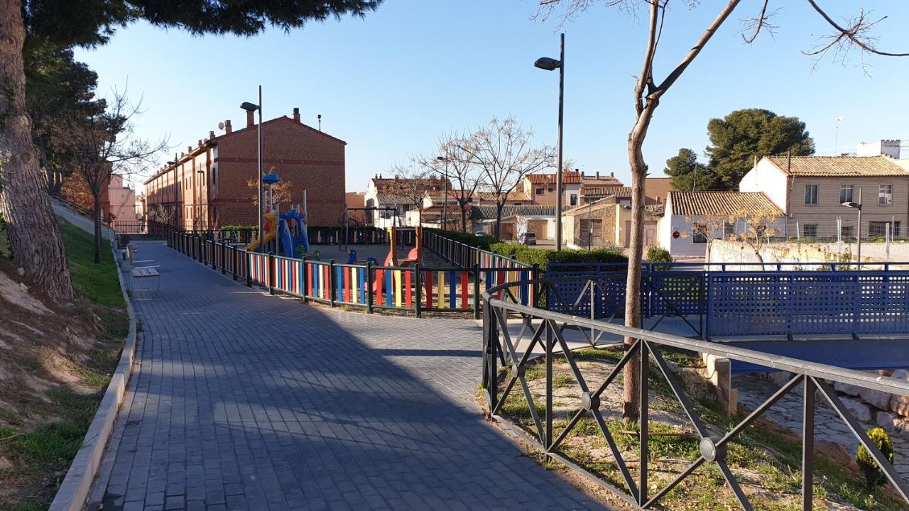 El Llano I, Parada En El Destino La Puebla De Alfinden Bagian luar foto